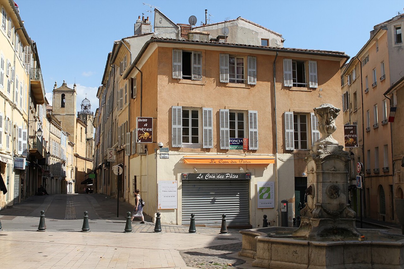 Place des Tanneurs à Aix-en-Provence, quartier de Vanim